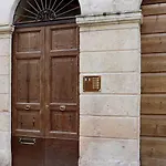 Residenza Roccamaggiore Apartmán *