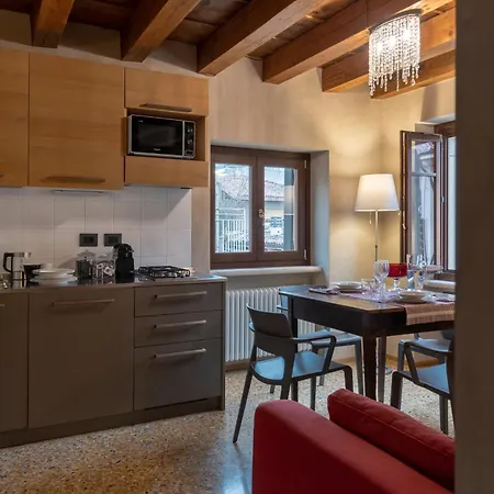 Residenza Roccamaggiore Apartment *