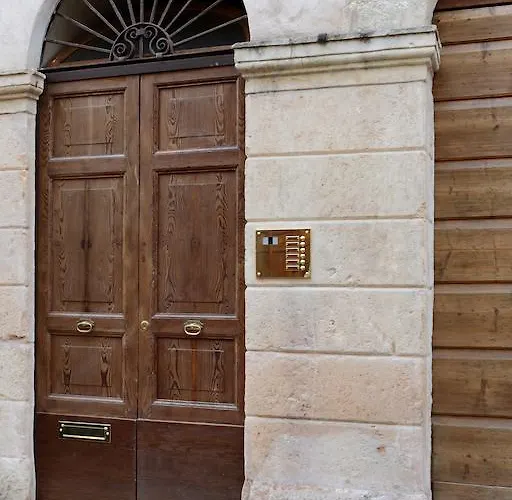 Residenza Roccamaggiore Διαμέρισμα *