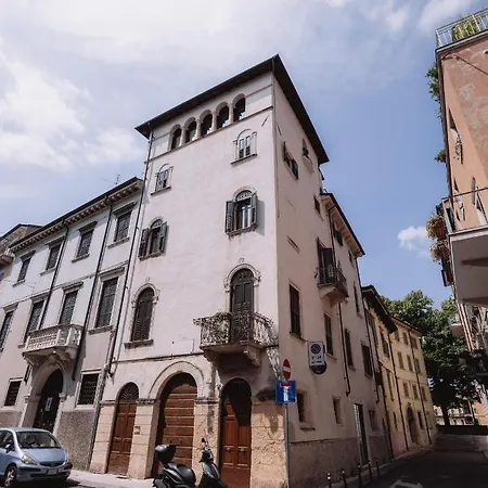 Апартаменты Residenza Roccamaggiore