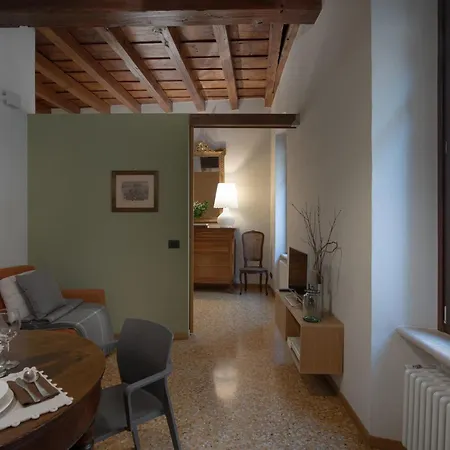 Residenza Roccamaggiore * ヴェローナ