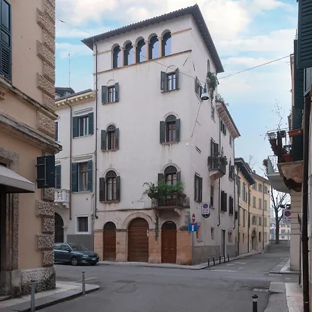 Residenza Roccamaggiore Верона