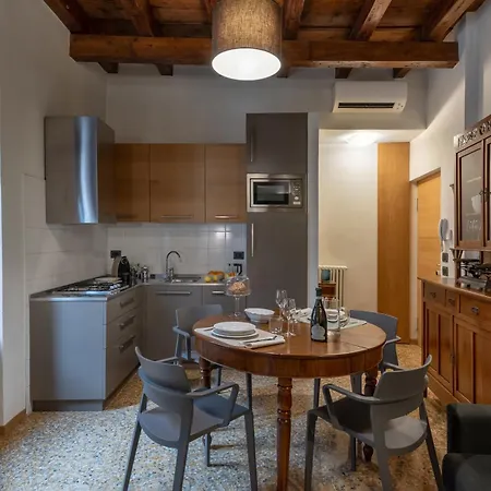 Residenza Roccamaggiore Апартаменты *