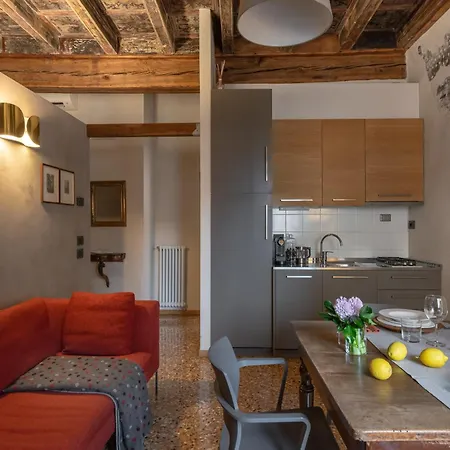 Residenza Roccamaggiore Apartamento *