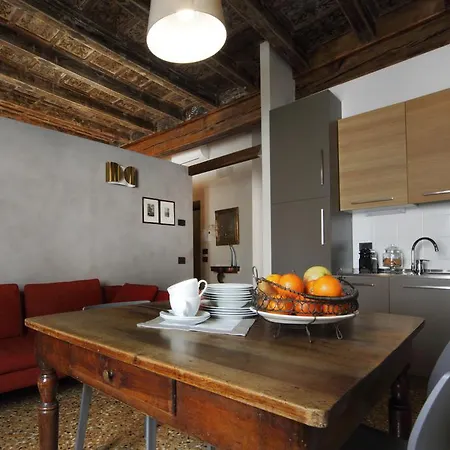 Residenza Roccamaggiore Apartamento *