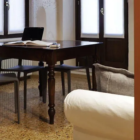 Residenza Roccamaggiore Apartamento *